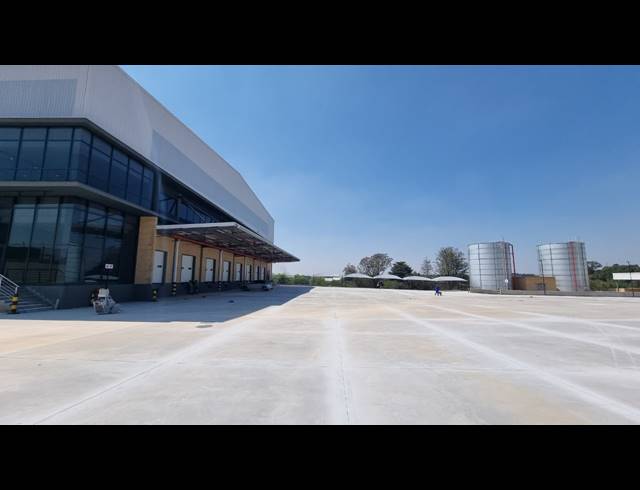 6,702M² WAREHOUSE TO LET IN BREDELL